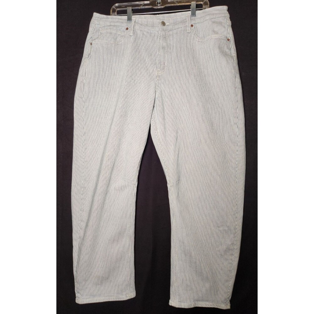 Old Navy Size 18 Barrel Leg White Blue Vertical Striped High Rise Barrel Jeans